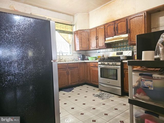 2205 S 24TH ST, Philadelphia, PA 19145