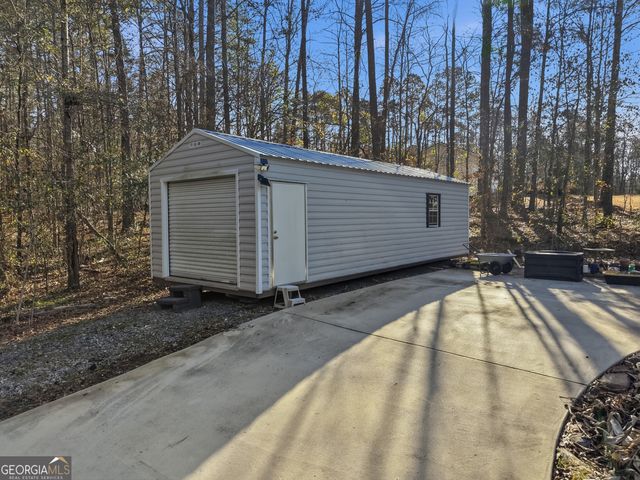 282 Possum Point Drive, Eatonton, GA 31024