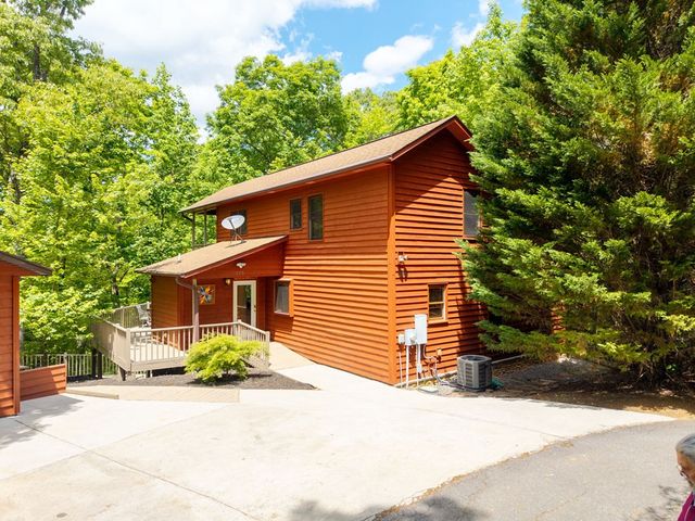 175 Scenic Highlands Drive, Marble, NC 28905