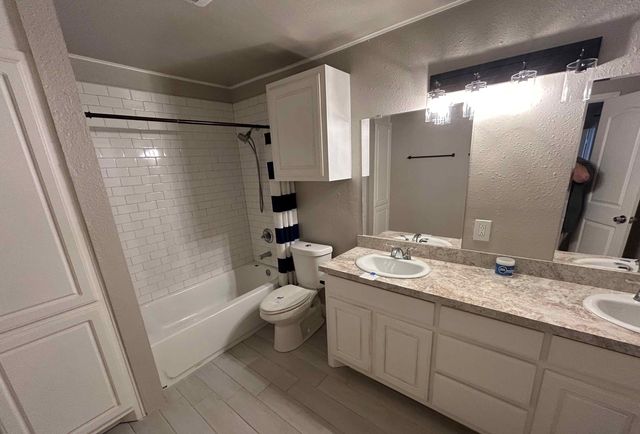 2221 39th Street, Lubbock, TX 79412