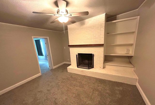 2221 39th Street, Lubbock, TX 79412