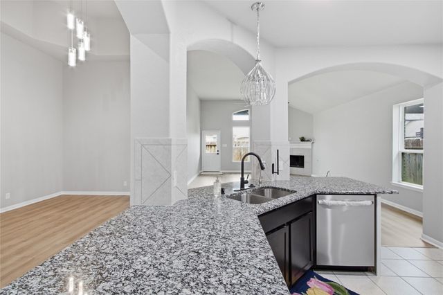 10406 Sill Prairie Drive, Rosharon, TX 77583