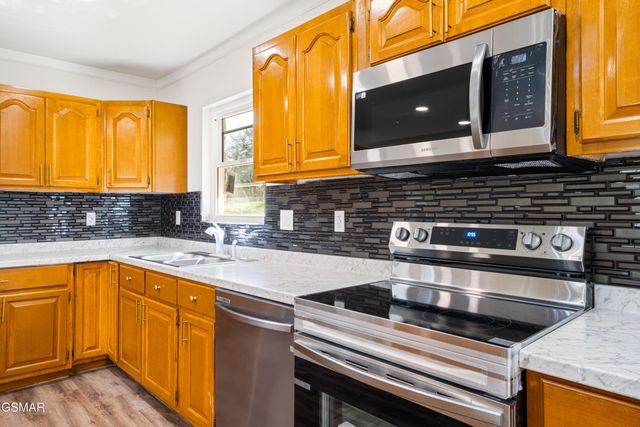 1025 Scarlet Road, Newport, TN 37821