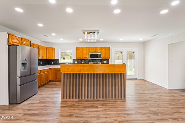 1025 Scarlet Road, Newport, TN 37821