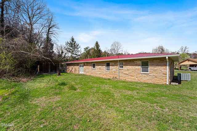 1025 Scarlet Road, Newport, TN 37821
