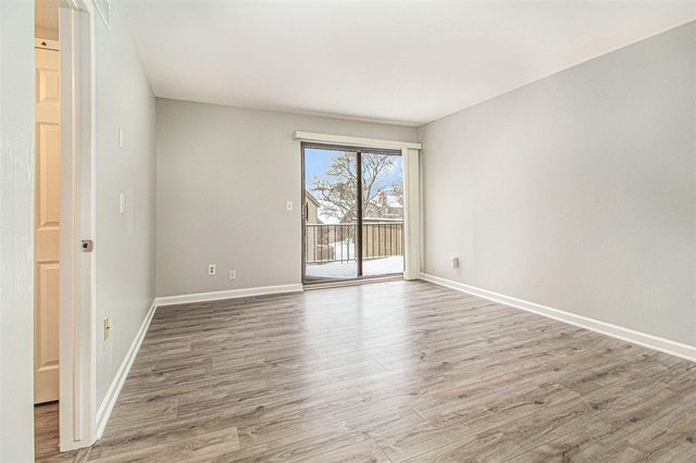 7408 Vassar Drive B, West Bloomfield, MI 48322