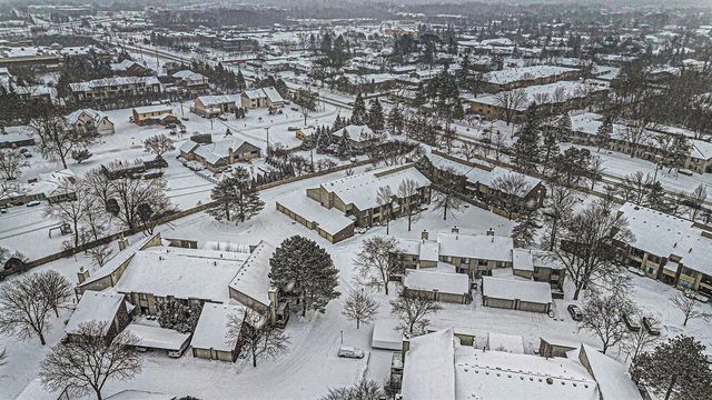 7408 Vassar Drive B, West Bloomfield, MI 48322