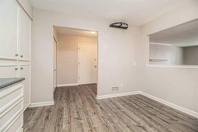 7408 Vassar Drive B, West Bloomfield, MI 48322