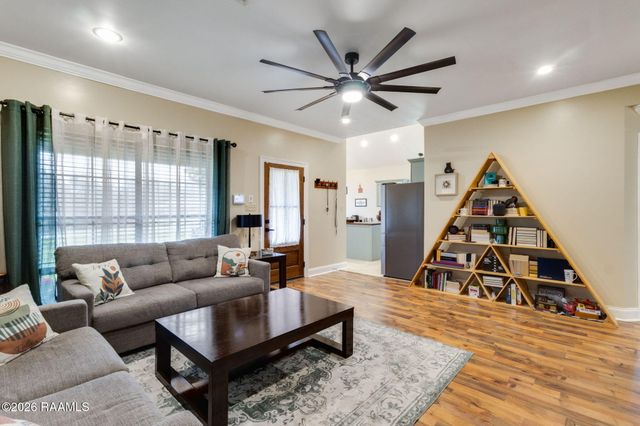 408 Courtney Drive, Duson, LA 70529