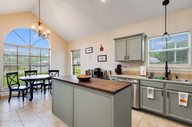 408 Courtney Drive, Duson, LA 70529