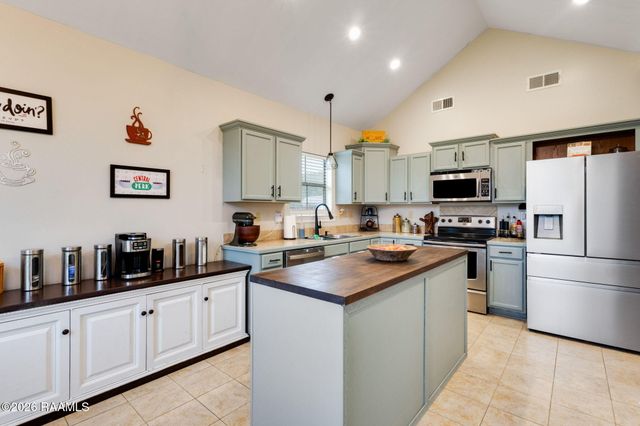 408 Courtney Drive, Duson, LA 70529