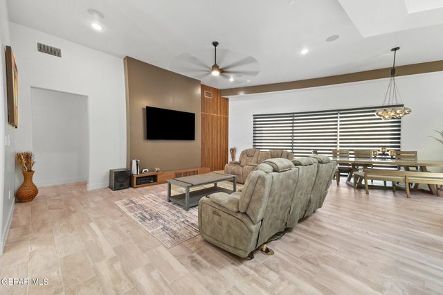 324 Gold Valley Drive, Horizon City, TX 79928