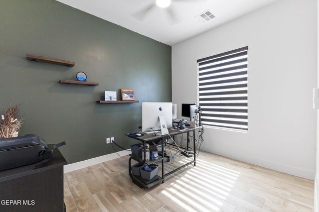 324 Gold Valley Drive, Horizon City, TX 79928