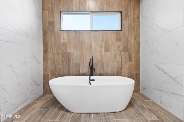 324 Gold Valley Drive, Horizon City, TX 79928