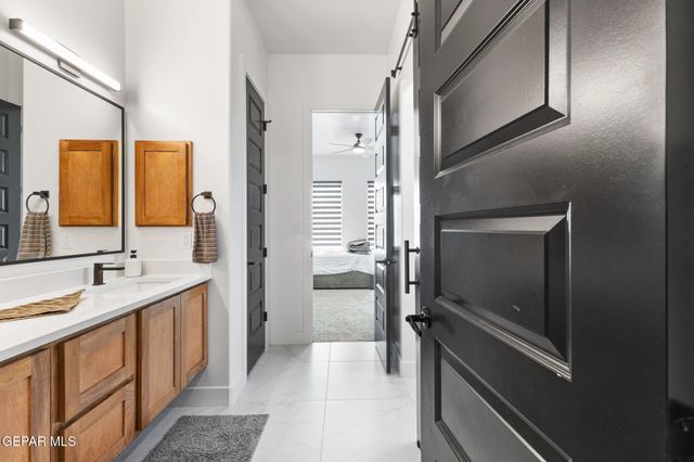 324 Gold Valley Drive, Horizon City, TX 79928