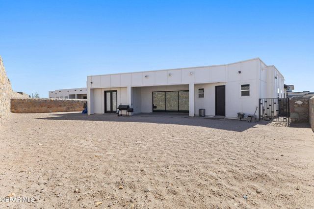 324 Gold Valley Drive, Horizon City, TX 79928