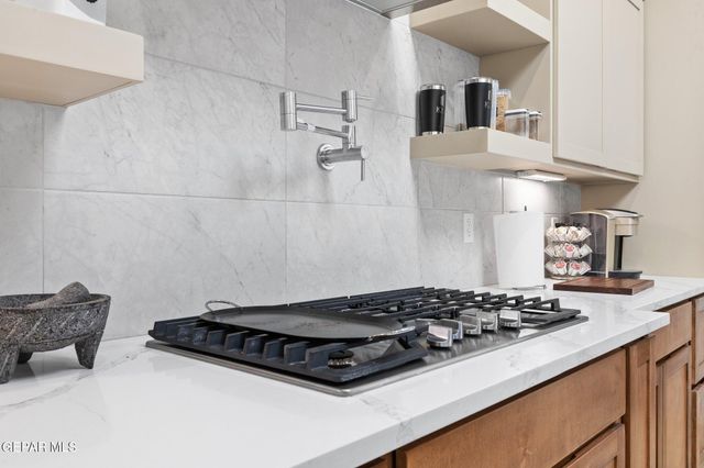 324 Gold Valley Drive, Horizon City, TX 79928