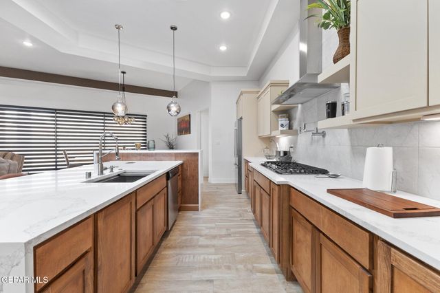 324 Gold Valley Drive, Horizon City, TX 79928