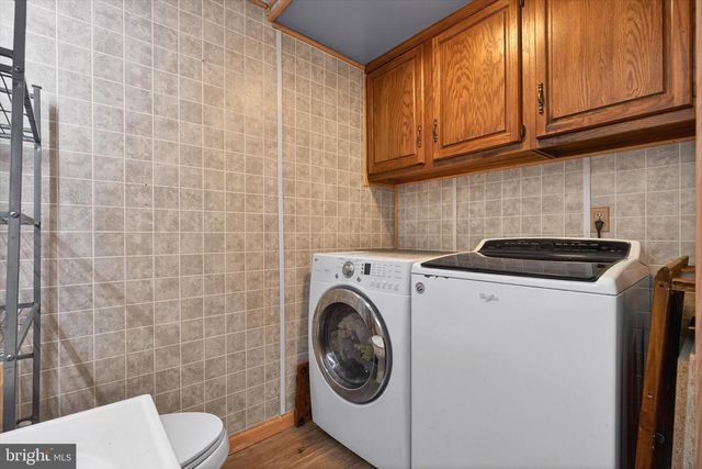 307 W PINE STREET, Mount Holly Springs, PA 17065