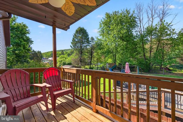 307 W PINE STREET, Mount Holly Springs, PA 17065