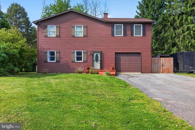 307 W PINE STREET, Mount Holly Springs, PA 17065