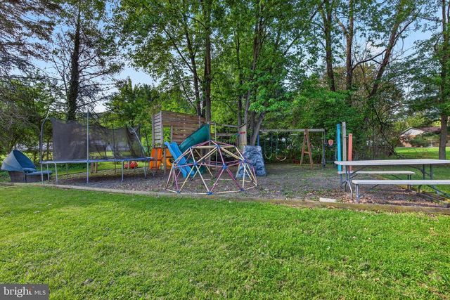 307 W PINE STREET, Mount Holly Springs, PA 17065