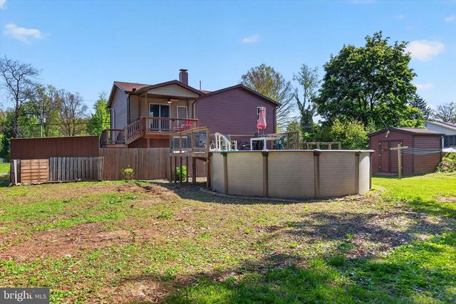 307 W PINE STREET, Mount Holly Springs, PA 17065