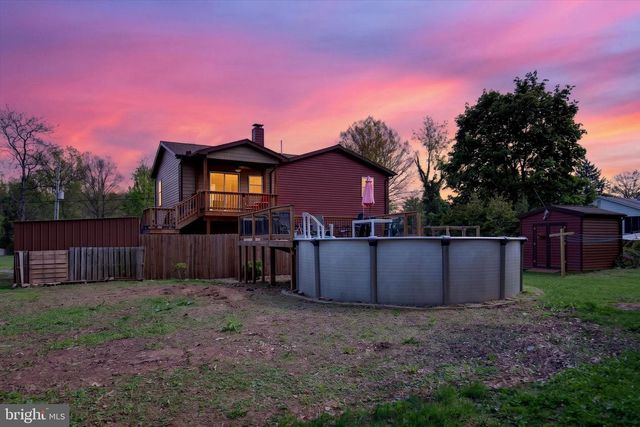 307 W PINE STREET, Mount Holly Springs, PA 17065