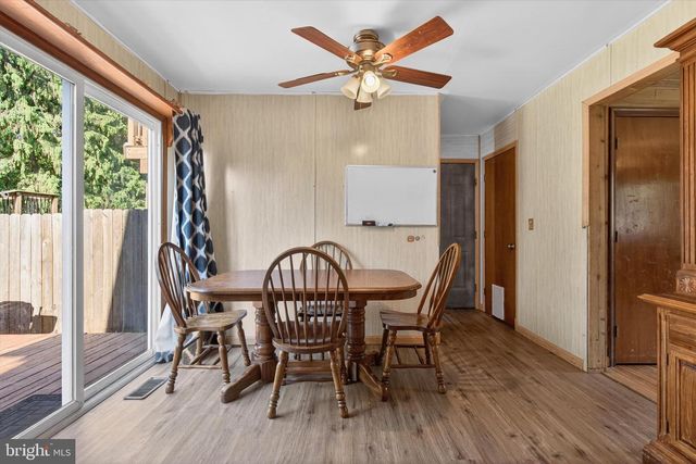 307 W PINE STREET, Mount Holly Springs, PA 17065