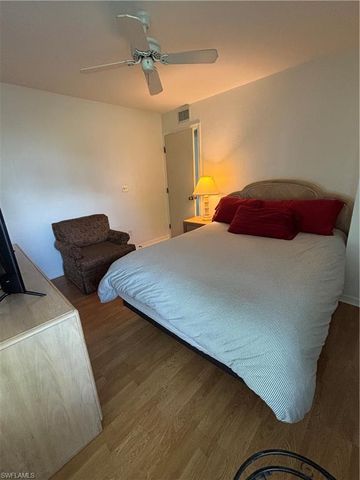 2103 Tama CIR 101, Naples, FL 34112