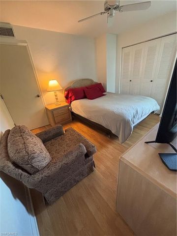 2103 Tama CIR 101, Naples, FL 34112