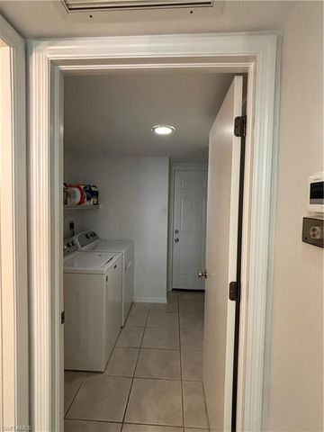 2103 Tama CIR 101, Naples, FL 34112