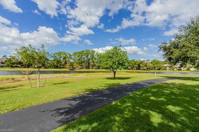 2103 Tama CIR 101, Naples, FL 34112