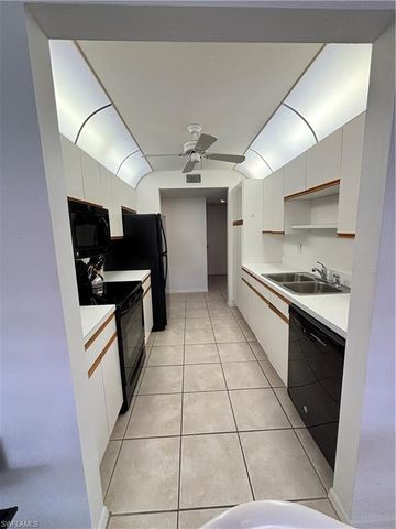 2103 Tama CIR 101, Naples, FL 34112