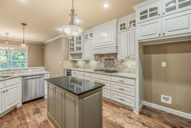 4 Trafalgar Cove, Little Rock, AR 72210