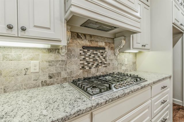 4 Trafalgar Cove, Little Rock, AR 72210