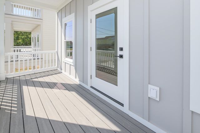 117 6th Ave. S, Surfside Beach, SC 29575