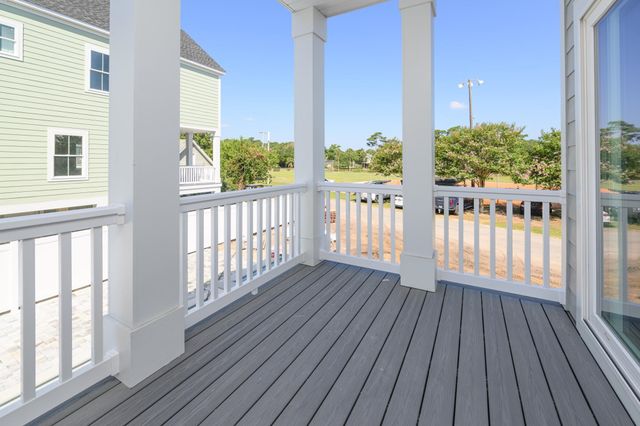 117 6th Ave. S, Surfside Beach, SC 29575