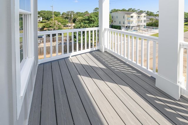117 6th Ave. S, Surfside Beach, SC 29575