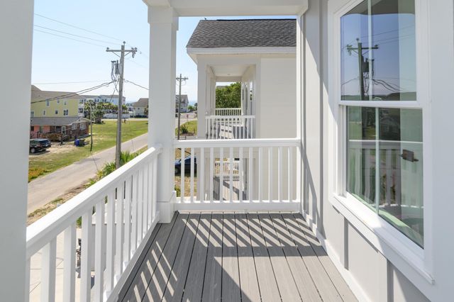 117 6th Ave. S, Surfside Beach, SC 29575