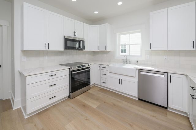 117 6th Ave. S, Surfside Beach, SC 29575