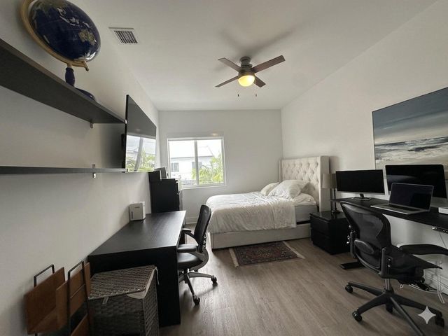 1114 NE 14th Avenue, Fort Lauderdale, FL 33304