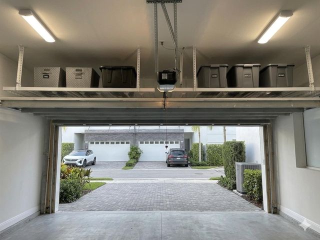 1114 NE 14th Avenue, Fort Lauderdale, FL 33304