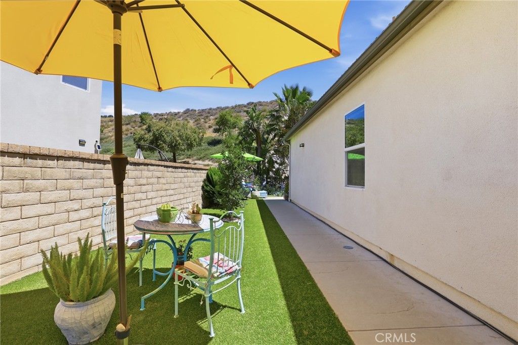 Image 31 of property listing at 20317 Julia Lane, Saugus, CA 91350