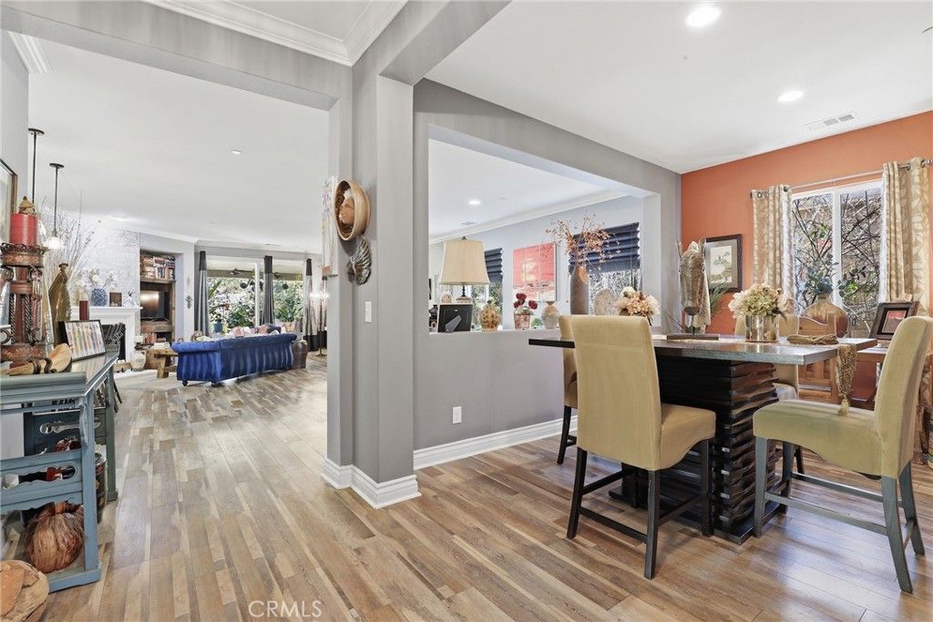 Image 5 of property listing at 20317 Julia Lane, Saugus, CA 91350