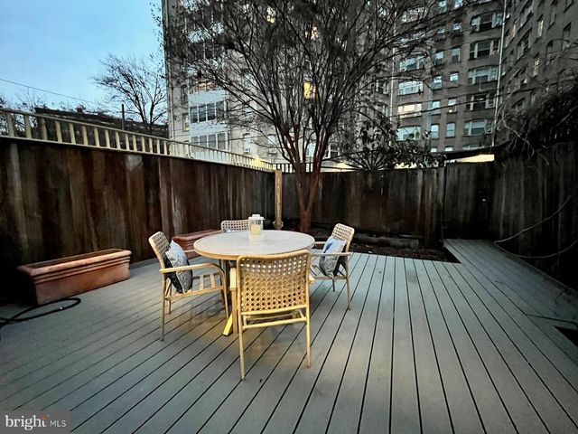 2714 WOODLEY PL NW, Washington, DC 20008