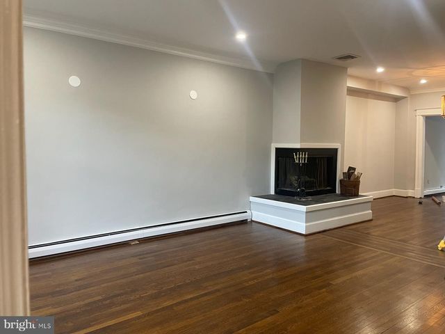 2714 WOODLEY PL NW, Washington, DC 20008