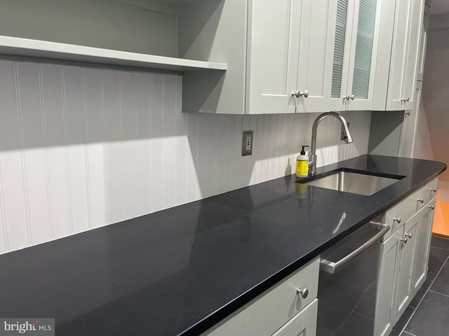 2714 WOODLEY PL NW, Washington, DC 20008