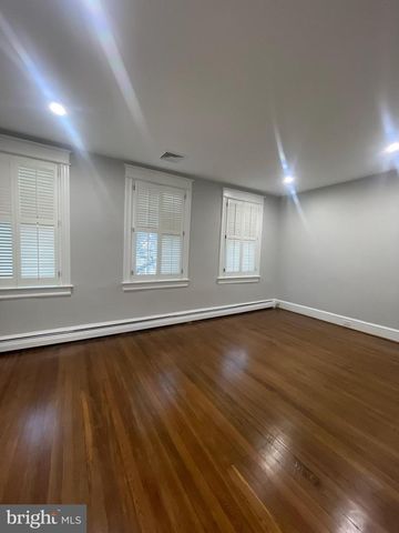 2714 WOODLEY PL NW, Washington, DC 20008