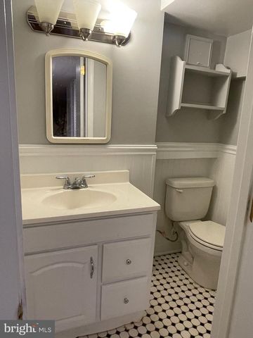 2714 WOODLEY PL NW, Washington, DC 20008